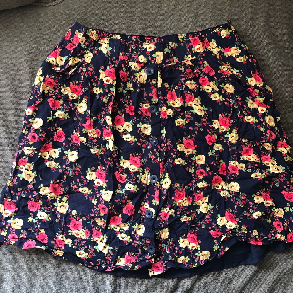 Forever 21 Flower Skirt (XS/S)